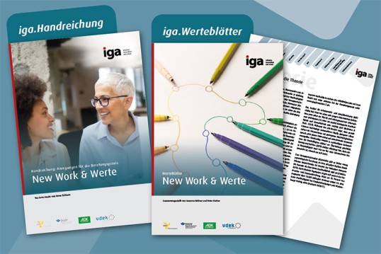 Abbildung von drei Blättern mit dem Logo der Initiative Gesundheit und Arbeit (iga)