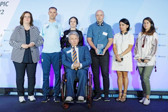 Foto des Para-Sport-Team der Ukraine bei der Verleihung des Sonderpreises des GPMA 2022.