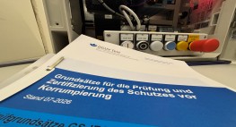 DGUV Test prüft Schutz gegen Korrumpierung nach EU-Maschinenverordnung