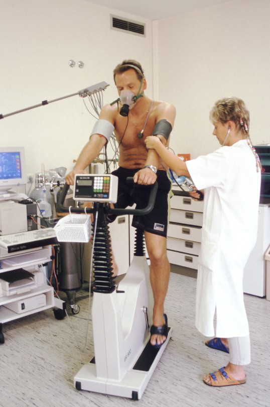 Patient auf dem Ergo-Spirometer