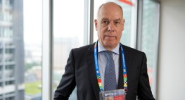 Portrait von Carsten Klauer.