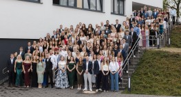 Absolventenfoto des Bachelorjahrgangs 2022.