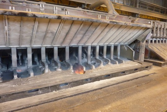 Picture of an eletrolysis furnace
