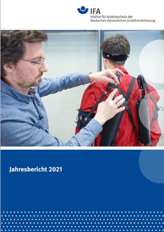 Titelseite des Jahresberichts 2021