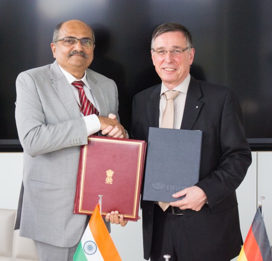 Dr. Avneesh Singh und Prof. Dr. Breuer