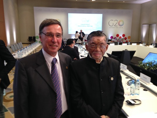 Prof. Dr. Breuer und Minister Gangwar während des G20-Gipfels