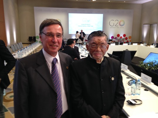 Prof. Dr. Breuer and Minister Gangwar