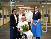 PD Dr. Mirko Aach mit (v.l.n.r.): Dr. Tina Groll (Vors. d. Geschäftsführung), Katja van Bracht (Pflegedirektorin), Pascal Eller (Kaufm. Direktor), Anne Elvering (Geschäftsführerin)