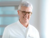 Portrait von Prof. Dr. Paul A. Grützner.