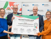 v.l.n.r.: Janina Führ (BG BAU, Referatsleiterin), Ralf Hövelmann (Netzwerk #sicherimDienst), Michael Kirsch (Hauptgeschäftsführer der BG BAU), Katia-Julia Rostek (stellv. Hauptgeschäftsführerin der BG BAU)