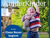 Foto: Titelseite der Zeitschrift KinderKinder: Kleiner Junge mit Plüschhase