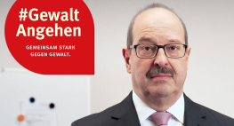 Foto: Bürgermeister Grawunder als Testimonial für die Kampagne #GewaltAngehen
