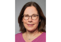 Dr. Vera van Kampen